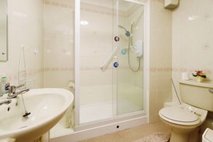 BATHROOM- click for photo gallery